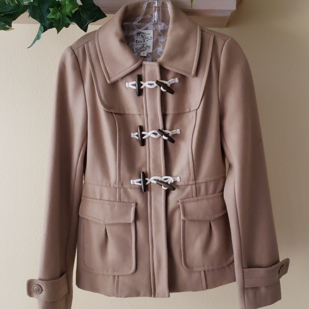 tulle • wool toggle coat